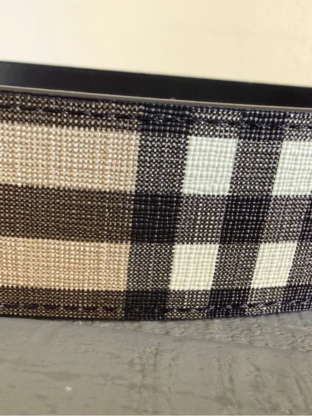 Burberry Black Leather & Beige Vintage Check Belt with Gold TB Buckle - Picture 3 of 6